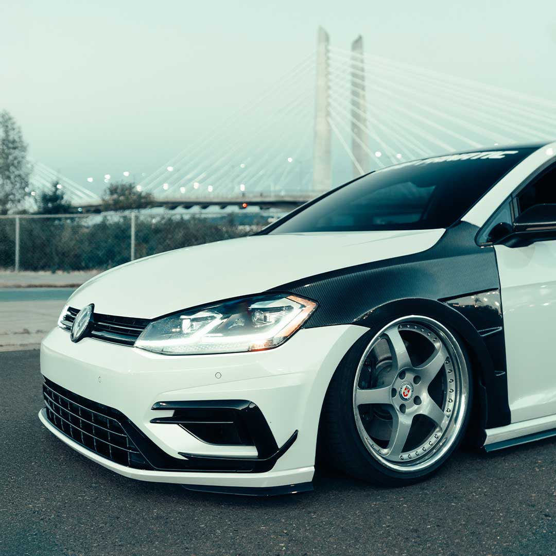 volkswagen golf r with lionhart lh five tires