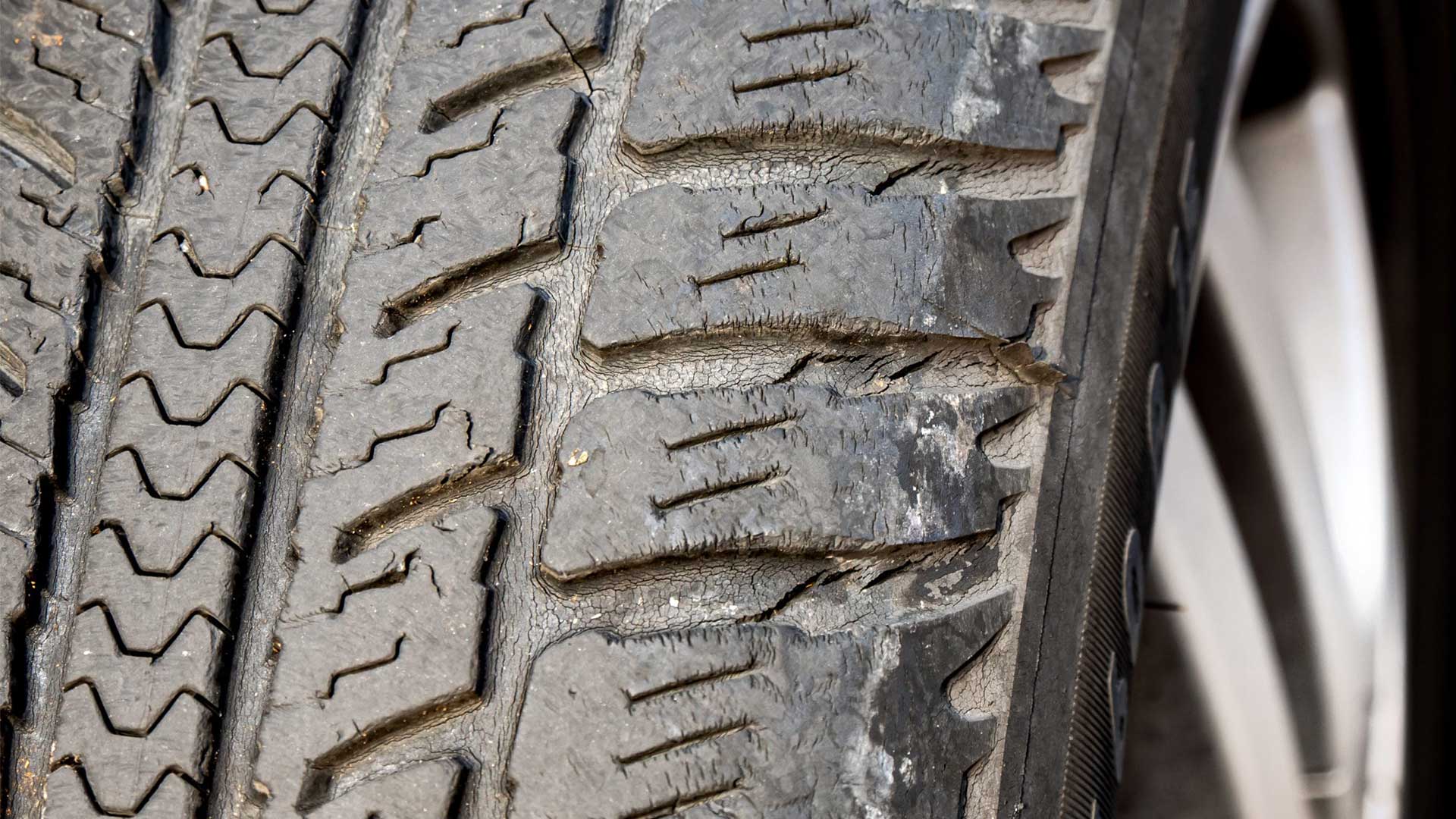 tire dry rot